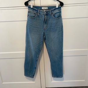 Abercrombie & Fitch The Mom High Rise Jean